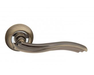 Ручка на круглой накладке 104 BB