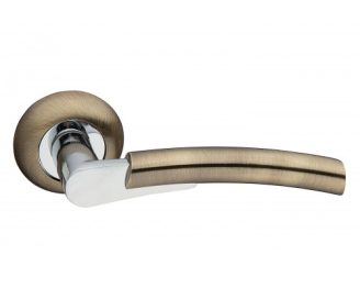 Ручка на розетке G PC/BB