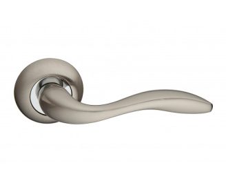 Ручка на розетке R HH